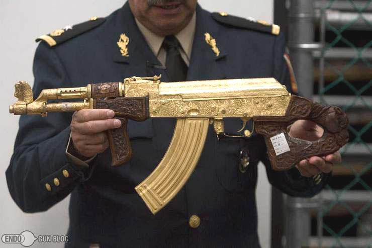 Apesar da possibilidade de ter um ouro maciço AR-15.  Crédito: everydaynodaysoff.com